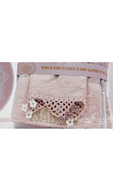 Trusou de botez roz pudra cu broderie personalizata gold si unicorni Unicorn Valley 5